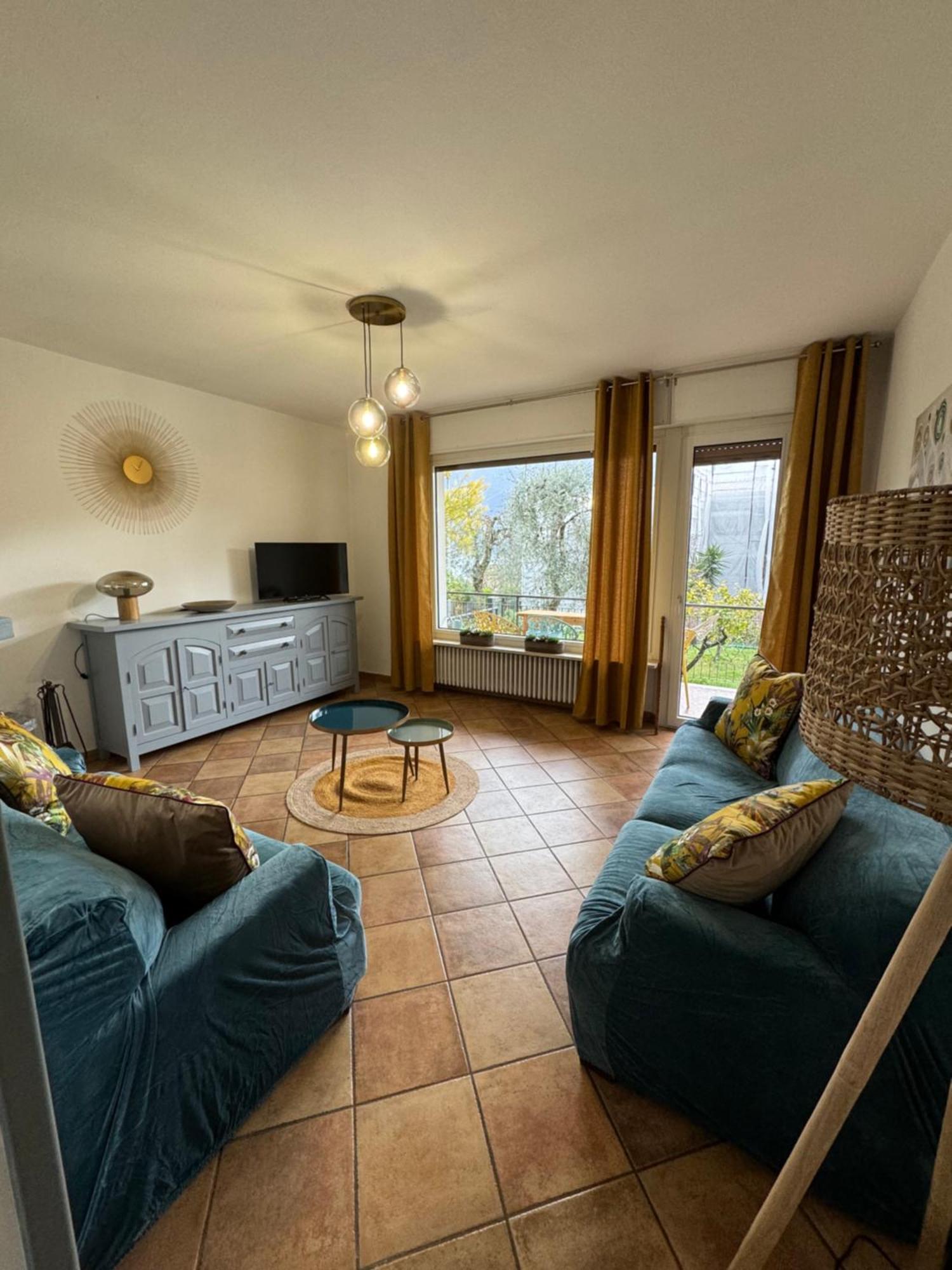 Oma Margareta Apartment Limone sul Garda Exteriör bild