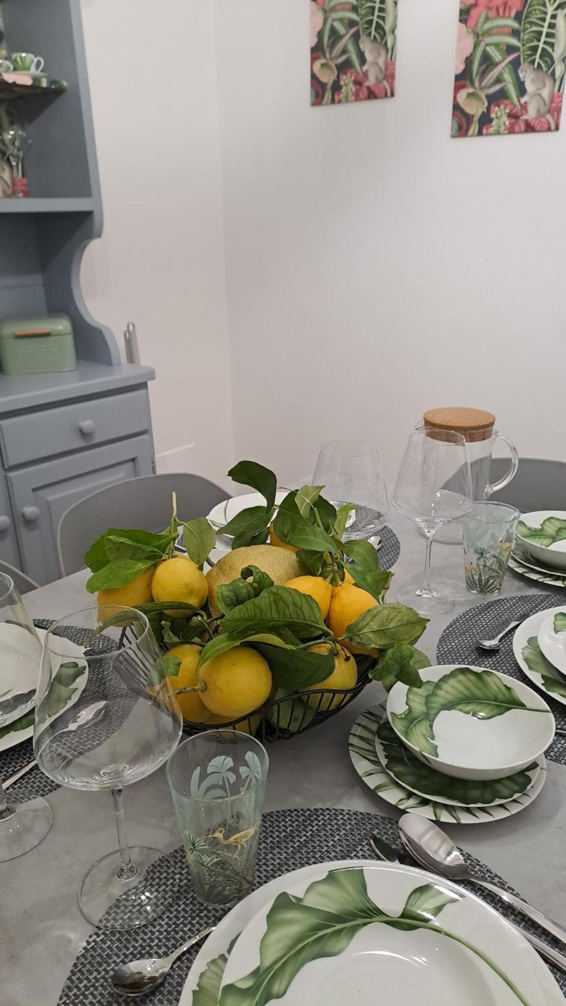 Oma Margareta Apartment Limone sul Garda Exteriör bild
