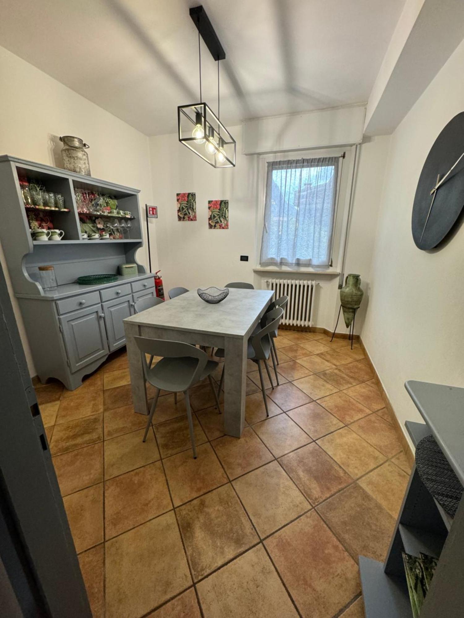 Oma Margareta Apartment Limone sul Garda Exteriör bild