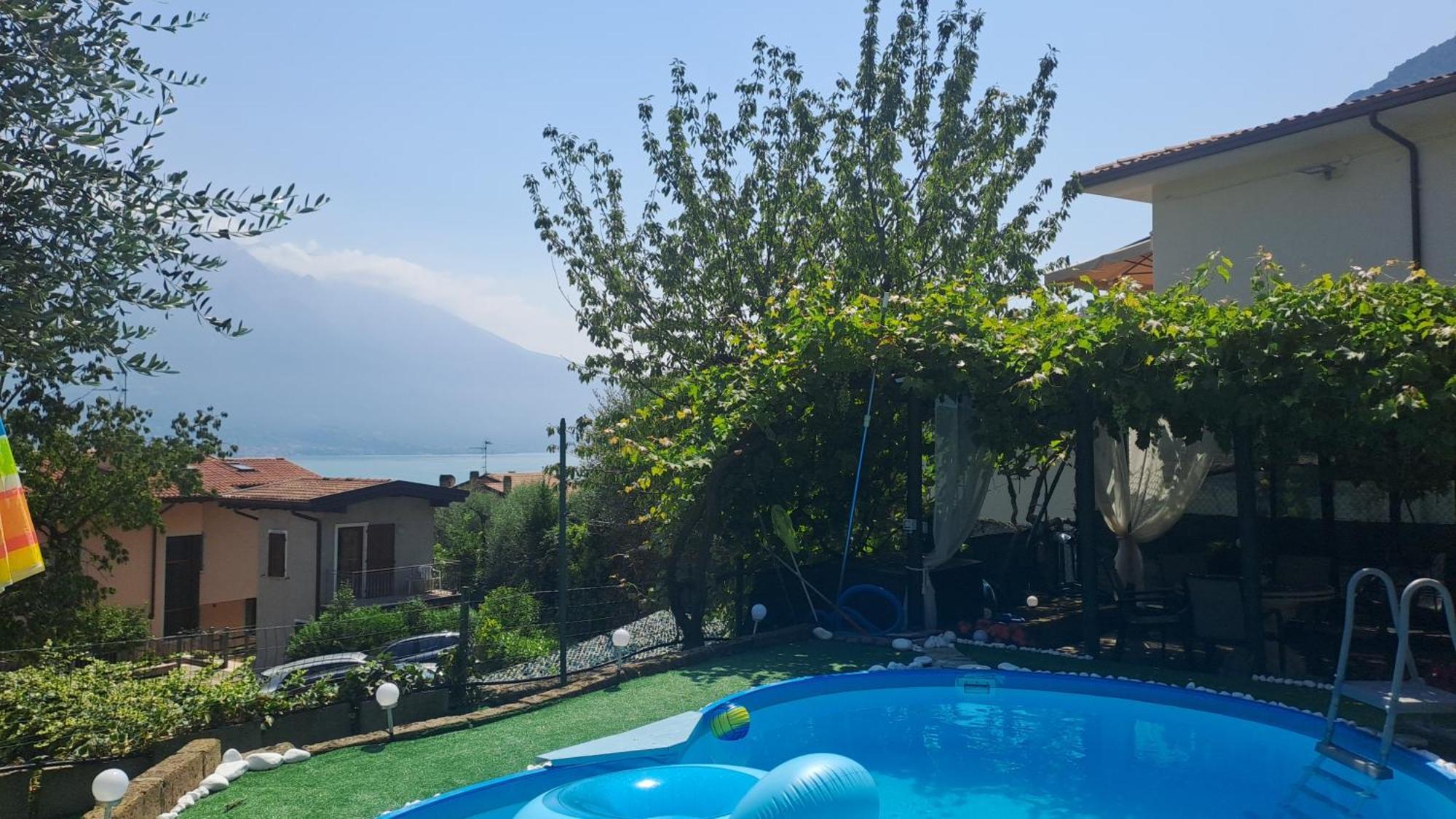 Oma Margareta Apartment Limone sul Garda Exteriör bild