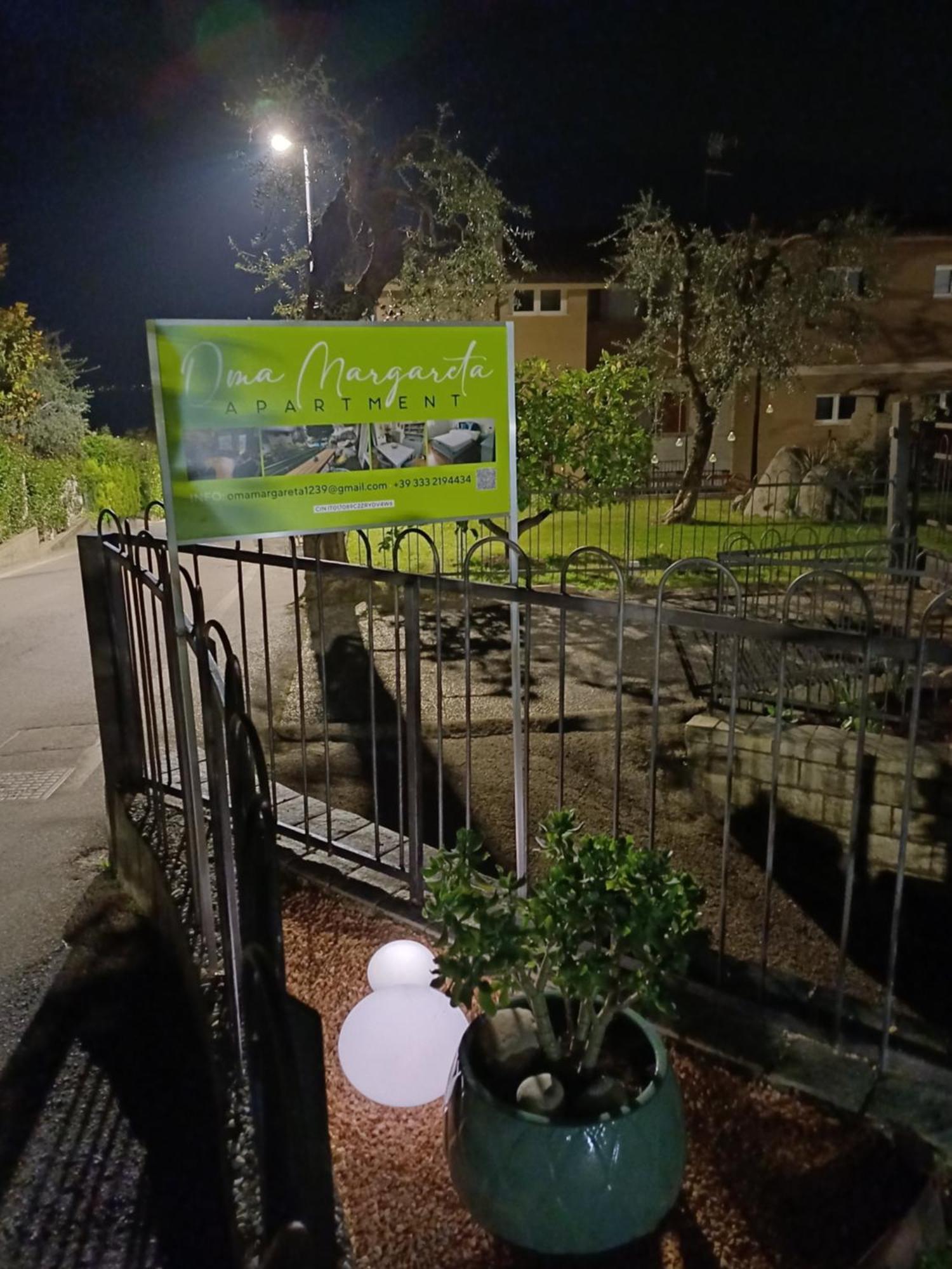 Oma Margareta Apartment Limone sul Garda Exteriör bild