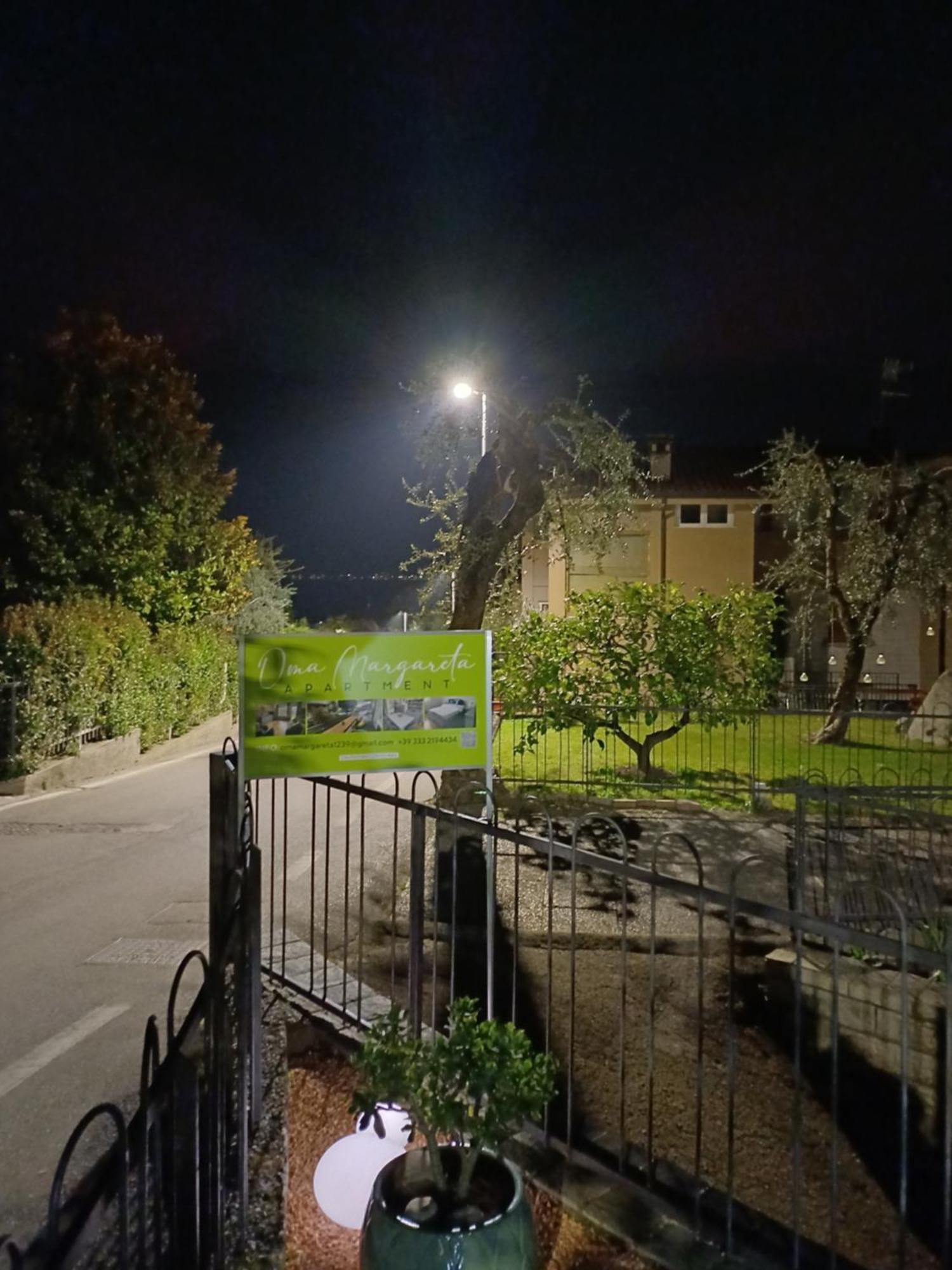 Oma Margareta Apartment Limone sul Garda Exteriör bild
